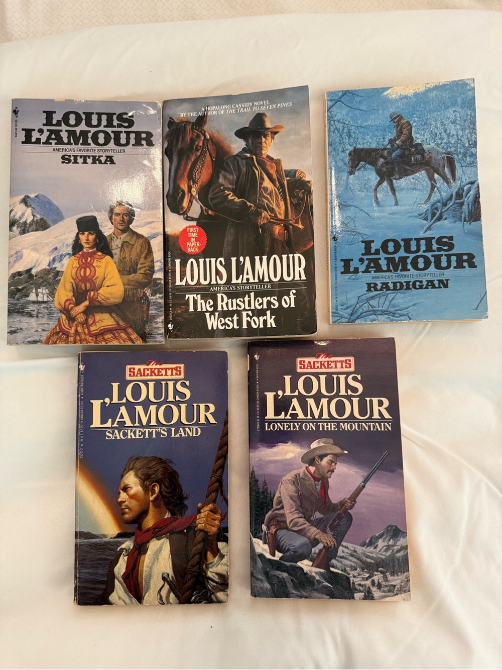 Louis L'Amour Vintage Paperback Book Bundle 5 books